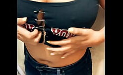 Diretor castiga má aluna da escola e caiu na net