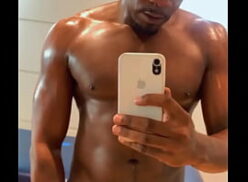 Nathália ramonny arregaçando a boceta da morena