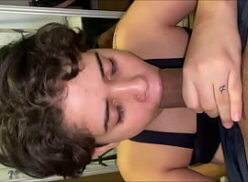 Yumi muniz nude de quatro transando no banheiro com macho dotado