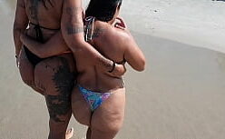 Atriz pornô novata magrinha transando com seu amigo escondido caiu na net