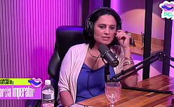 Cristiane galera nua transando de quatro no pelo