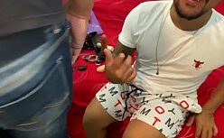 Ginger asmr pornô completo com uma coroa safada