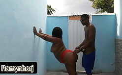 Influenciadoras nua transando com cunhado no quintal