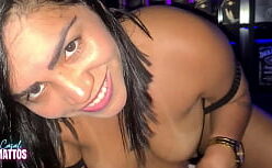 Isadora mendes peladinha no bar