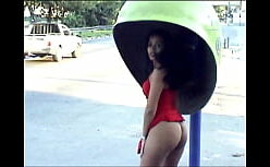 Juju ferrari nua mostrando a bucetinha rosa