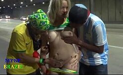 Kati3katinha safada fazendo dupla penetração