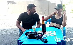 Lésbicas 69 gostosas fodendo de quatro com seu amigo