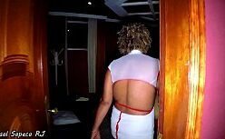 Pormor brasileiro com uma loira cavalona fazendo dupla penetração