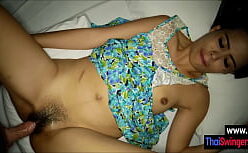 Porn asiática rabuda fodendo com seu parceiro