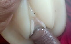 Porno gay dotado comendo a priminha da buceta gostosa