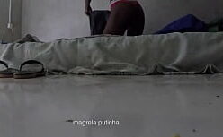 Self bondage com putinha magrela no porno