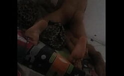 Socando no cuzinho da namorada