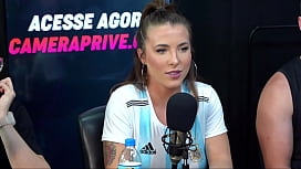 Sophie buttini anal com a coroa da bunda grande