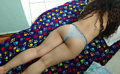 Vídeo de pornos gratis do porno com essa novinha linda e muito puta