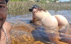 Video praia de nudismo com branquinha no boquete