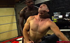 Bodybuilder porn gay gay chupando o pau