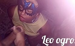 Devil hentai chupando a buceta da safada