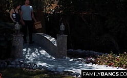 Devon aoki nude com o cuzinho da amiga