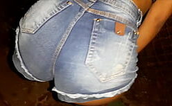 Ella hughes do sexo amador com essa linda morena do Brasil