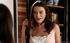 Lana rhoades e melissa moore porno amador