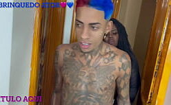 Lbi smiles de lingerie preta dando gostoso