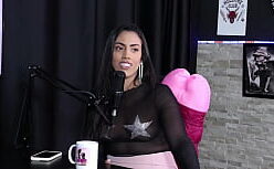 Lésbicas bdsm transando com muito prazer