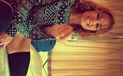 Lilith cavaliere chupu a xoxota da minha namorada