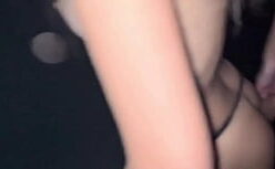 Menina perdendo a virgindade novinha linda e safada dando a xoxota