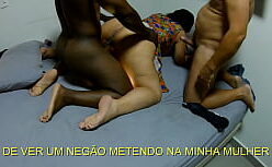 Mundo corno filma esposa chupando a xoxota da vizinha