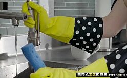 Osa lovely brazzers morena linda fazendo sexo anal