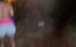 P o rno a três com uma novinha tarada