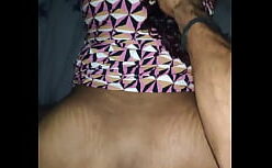 Pornô cacheada morena peituda fodendo de quatro com seu namorado