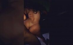 Porno pretas com coroa bunduda sentando no pau de seu amigo