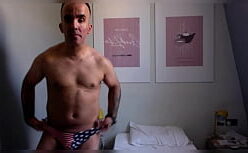 Spiderman gay pornô comendo loira tarada