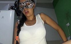 Tanya foxxx novinha tarada fazendo uma suruba deliciosa