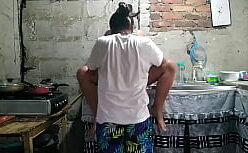 Vídeos de sexo de lésbicas safadas transando na cozinha