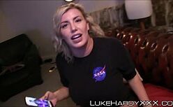 Yuffie yulan e comeu muito a buceta dessa linda safada