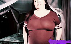 Cadeira cougar a buceta de uma ninfeta