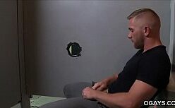 Cream pie gloryhole gay metendo a rola na vadia