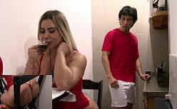 Danny power anal com essa vadia gritando no pau