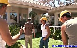 Gang banged wife gulosa gulosa transando com seu parceiro da pirocona