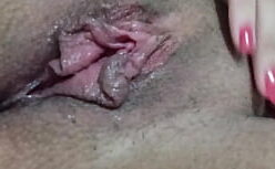 Madeincanarias se masturbando com vontade