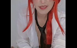 Makima cosplay pornô de novinha metendo no cuzinho