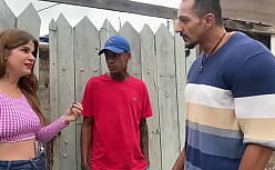 Pornô favela branquinha dando a xereca